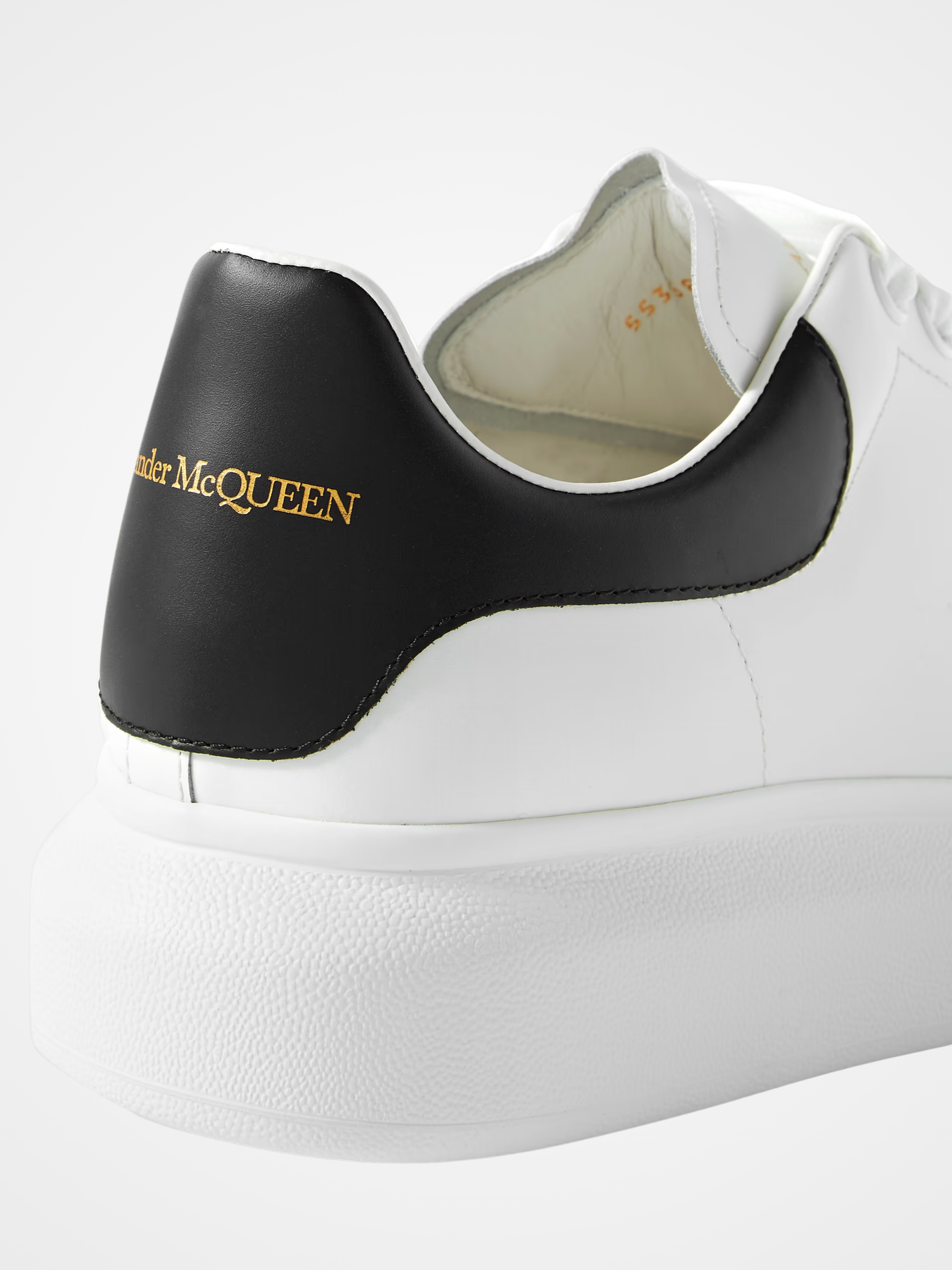 AQ Sneaker
